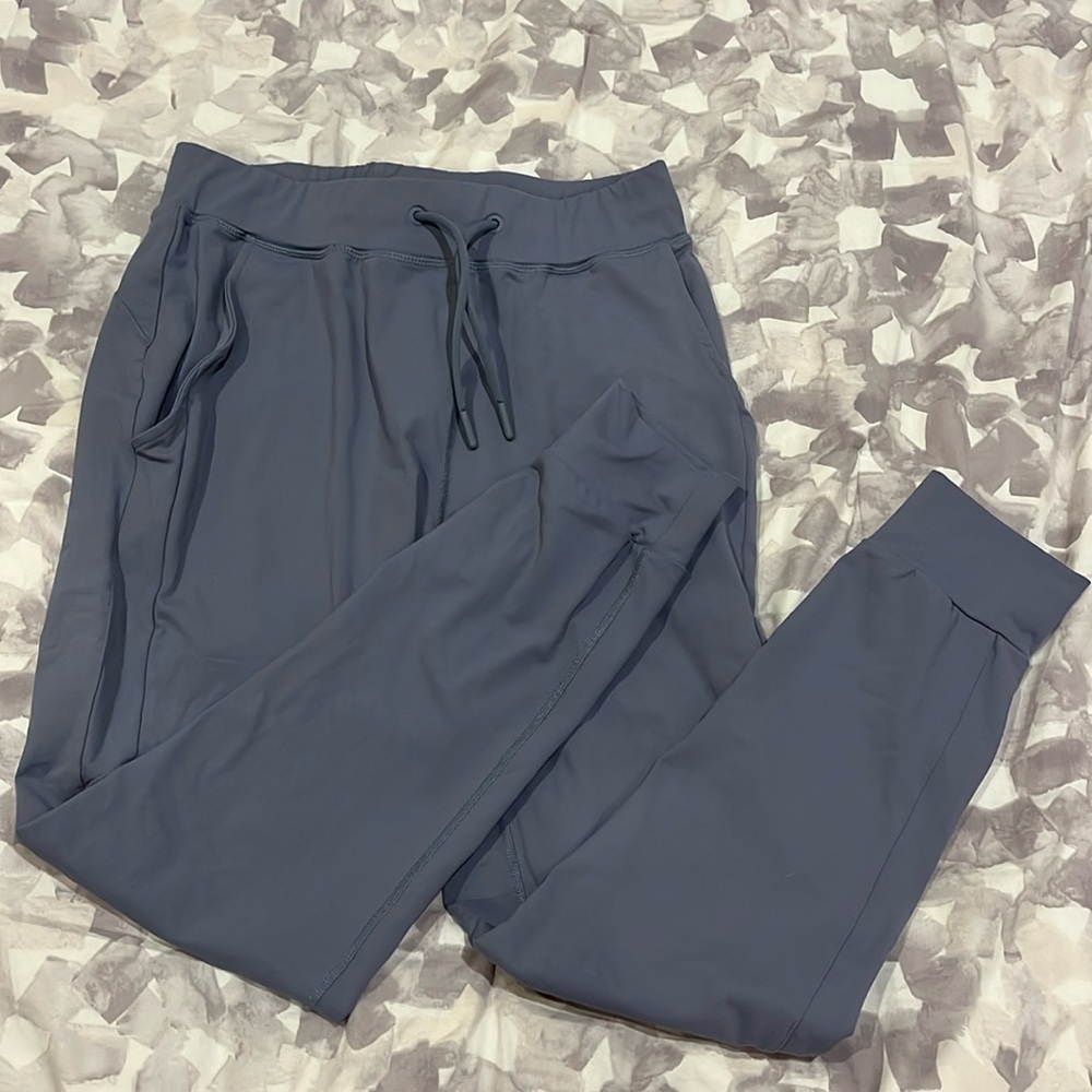 Alphalete joggers